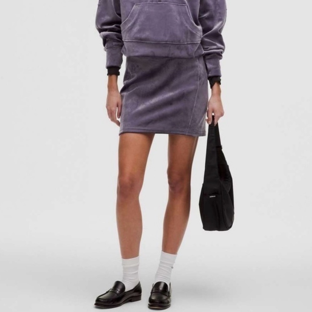 NWT Lululemon Scuba HR velvet Mini Skirt